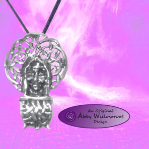 Cerridwen & Her Cauldron - Pewter