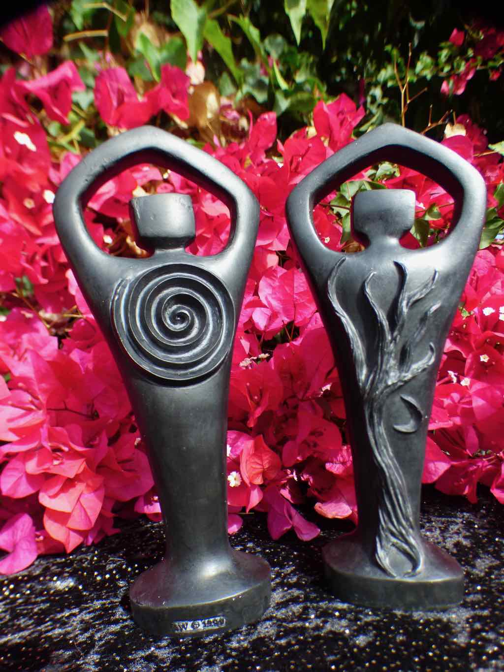 He Who Creates from His Heart Statue - Image 3